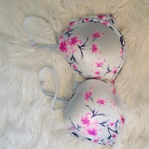 VS Pink Padded Pushup Bra